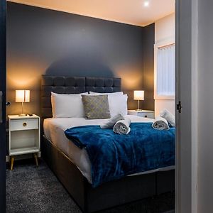 One-Bedroom Apartment Sleeps 4